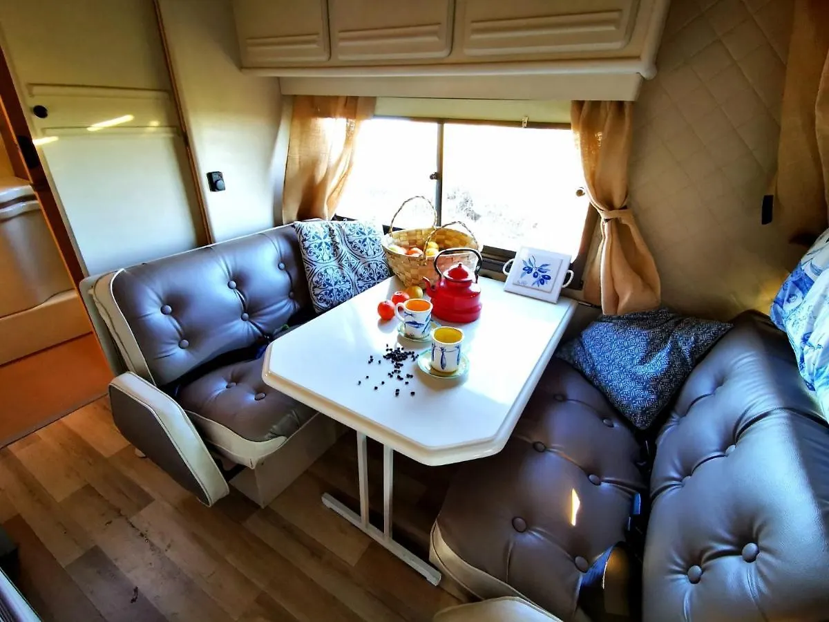 Οργανωμένο κάμπινγκ Rent A Blueclassics 'S Campervan Le Voyageur In Algarve Au Portugal Portimão